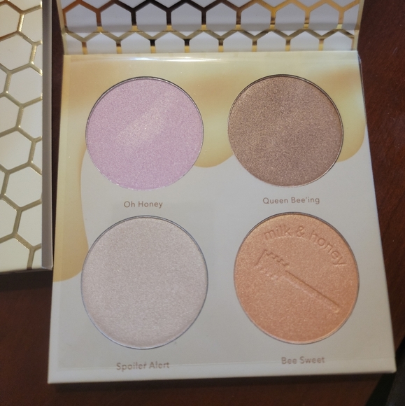 Beauty Bakerie - Milk & Honey - Highlighter Palette - Picture 3 of 3